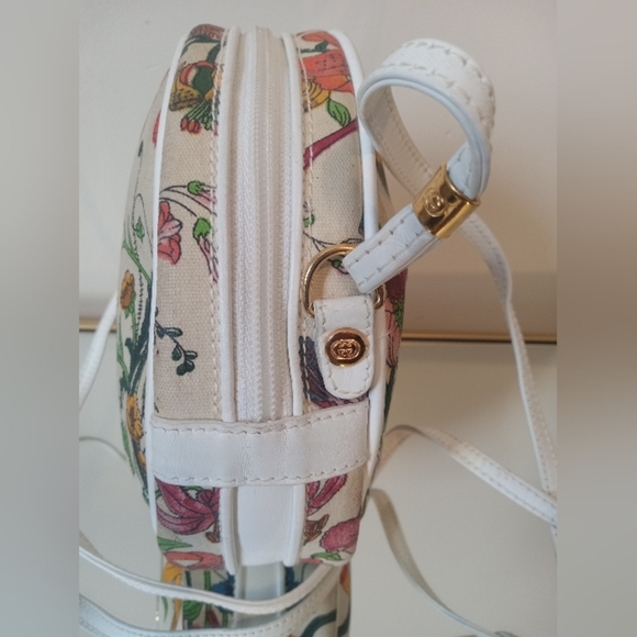 Authentic Vintage Gucci Floral Multicolor Canteen Crossbody Bag - Picture 6 of 16